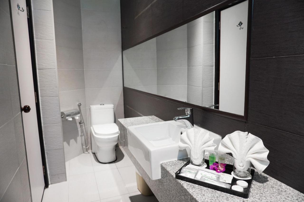 Amansari Residence Resort Johor Bahru Bagian luar foto