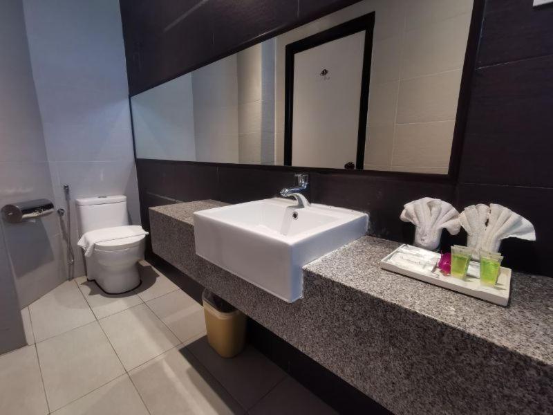 Amansari Residence Resort Johor Bahru Bagian luar foto