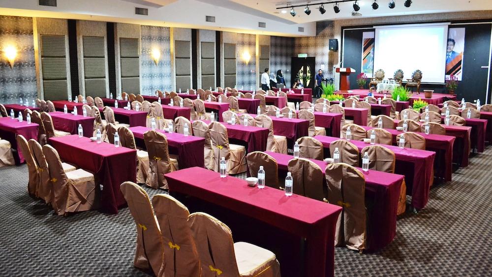Amansari Residence Resort Johor Bahru Bagian luar foto