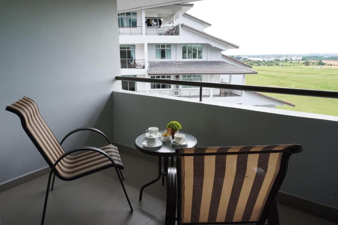 Amansari Residence Resort Johor Bahru Bagian luar foto